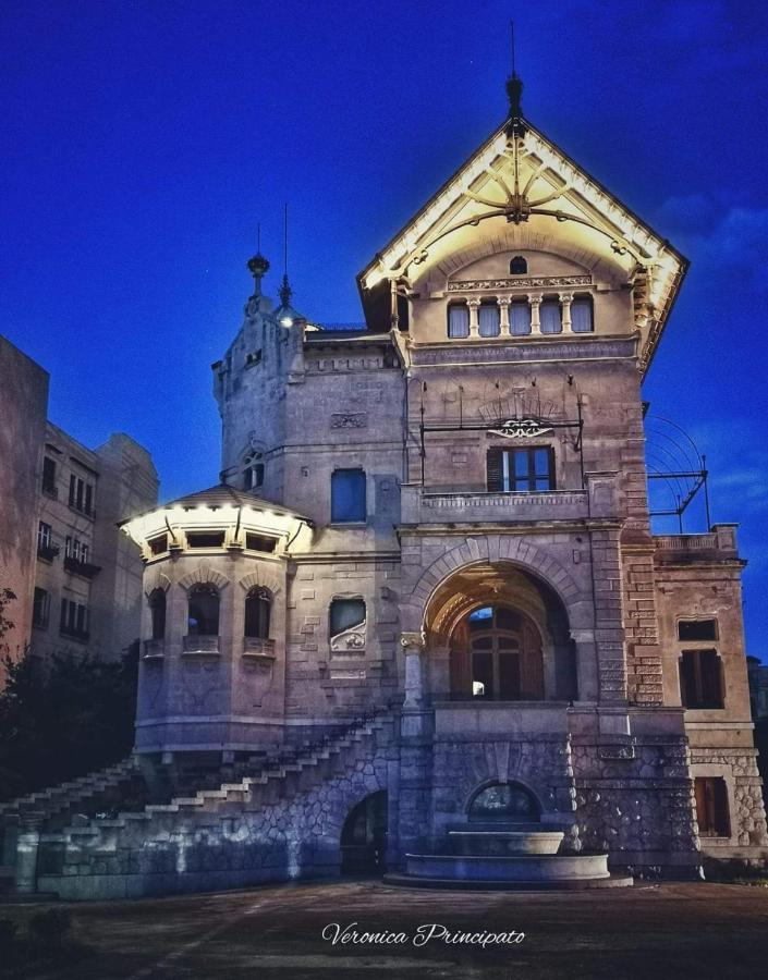 The White House * Palermo